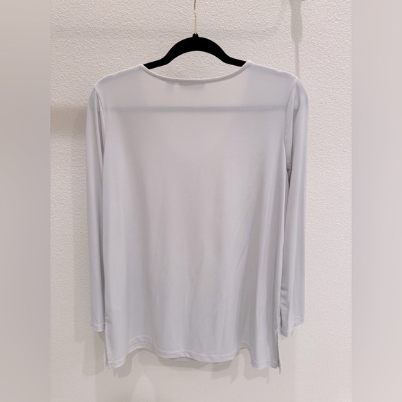 Susan Graver Elegant Gray V-Neck Top medium petite - Picture 2 of 3